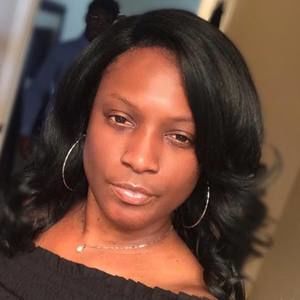 Meet your Posher, Monique mo